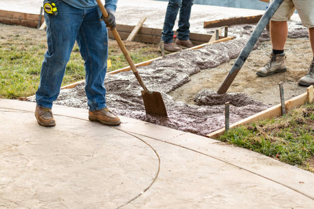 Best Concrete Pool Decks in Green Forest, AR
